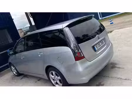 Mitsubishi Grandis 2.4 165