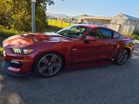 Ford Mustang Fastback V6 3.7