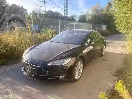 Tesla Model S 367
