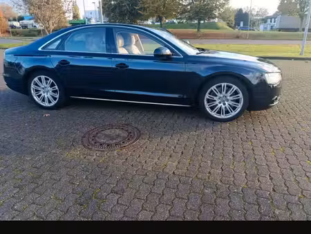 Audi A8 V8 4.2 TDI quattro