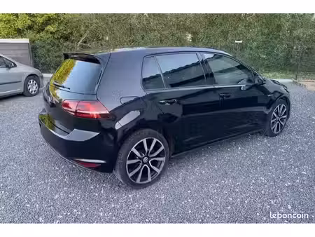 Volkswagen Golf GTE 1.4 TDI 150
