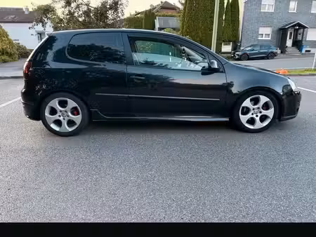 Volkswagen Golf GTI 2.0 200