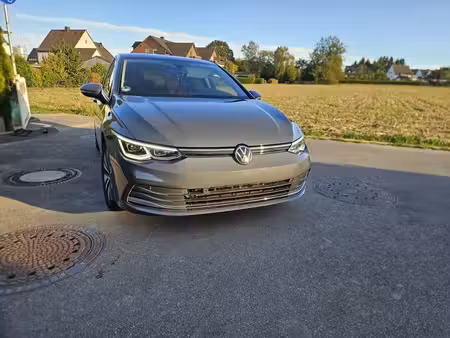 Volkswagen Golf Move up!