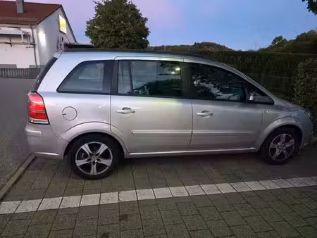 Opel Zafira 