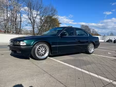 BMW Série 7 728i 2.8 193