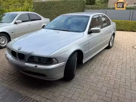 BMW Série 5 520i 2.2 170