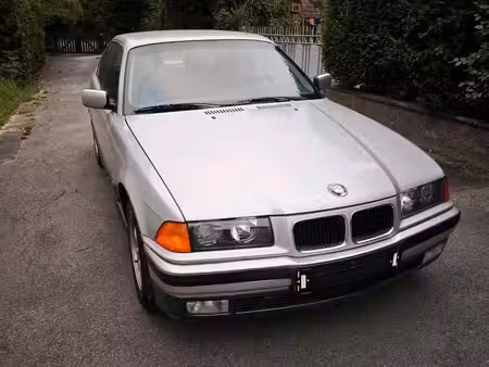 BMW Série 3 325i 2.5 192