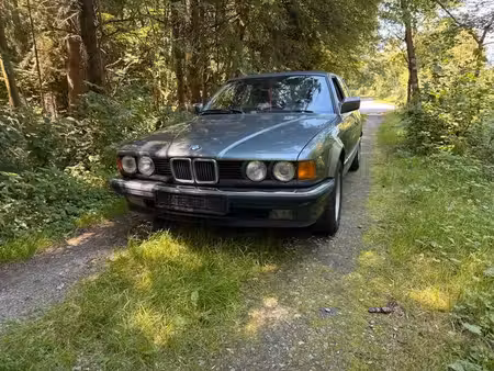 BMW Série 7 735i