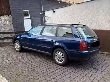 Audi A4 1.8 125
