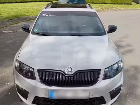 Škoda Octavia RS 2.0 TSI 220