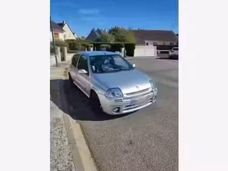 Renault Clio 16S 2.0 172