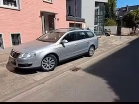 Volkswagen Passat 1.6 102