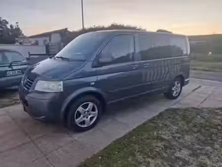 Volkswagen Multivan 2.5 TDI 174 Confortline