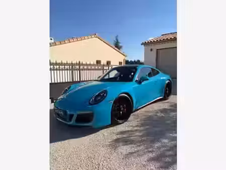 Porsche 911 Carrera 4