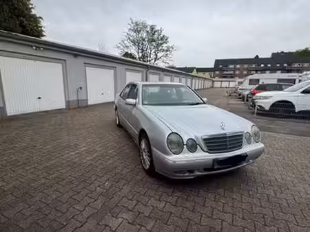 Mercedes-Benz Classe E E 320
