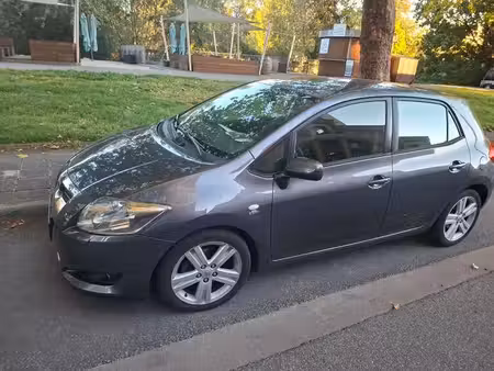 Toyota Auris 2.2 177 Clean Power