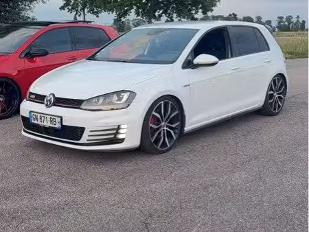 Volkswagen Golf GTI 2.0 TFSI 230