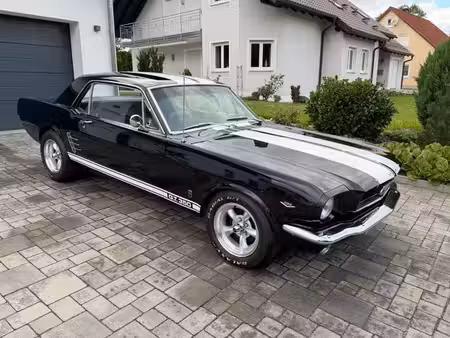 Ford Mustang 