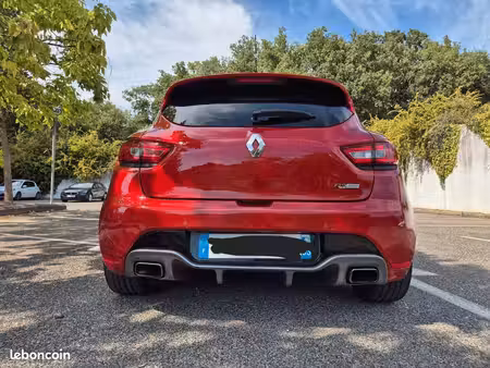 Renault Clio RS 1.6 T 200