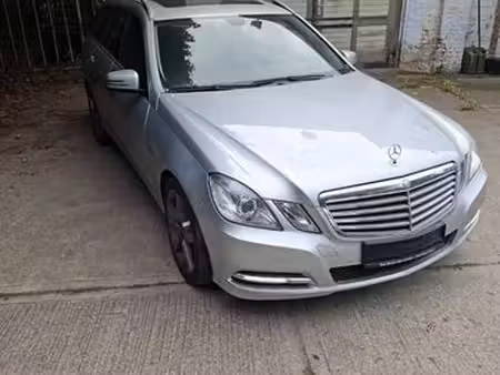 Mercedes-Benz Classe E E 220 2.1 CDI 170