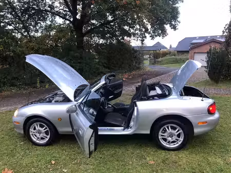 Mazda MX5 1.6 110