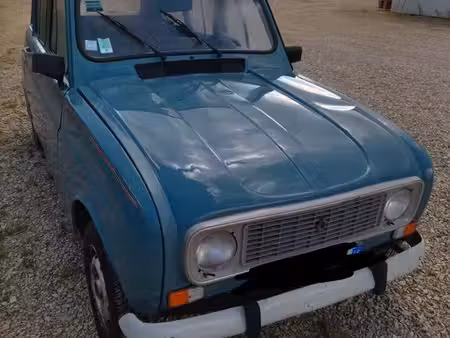 Renault R4 4L