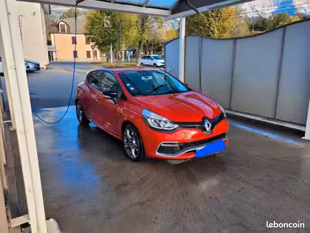 Renault Clio RS 1.6 T 200