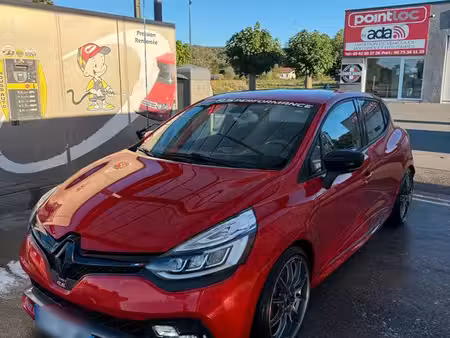 Renault Clio RS Trophy 1.6 T 220
