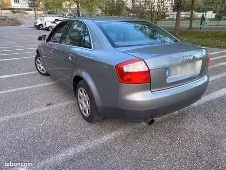 Audi A4 2.0 130