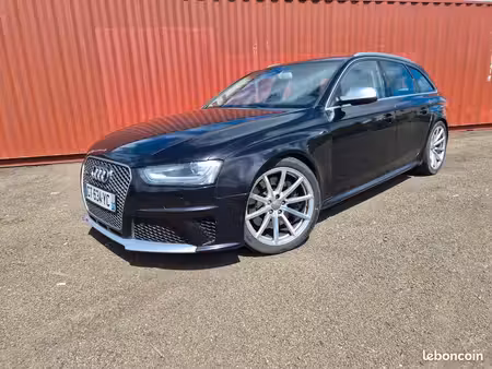 Audi A4 RS4 V8 4.2 450 quattro