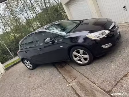 Opel Astra 1.7 CDTI 110