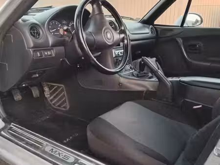 Mazda MX5 1.8 140