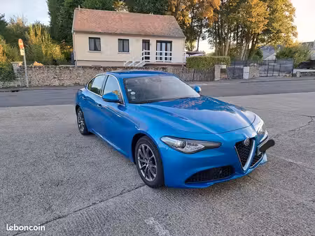Alfa Romeo Giulia 2.2 136