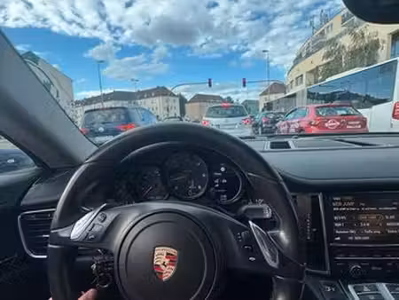 Porsche Panamera V6 3.0 250