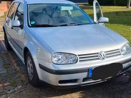 Volkswagen Golf 75