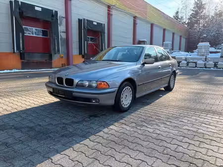 BMW Série 5 520i 150