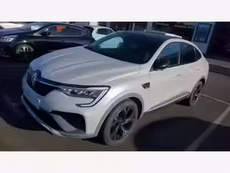 Renault Arkana E-Tech 1.6 145 RS Line