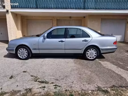 Mercedes-Benz Classe E E 280 V6 2.8 204 Elegance