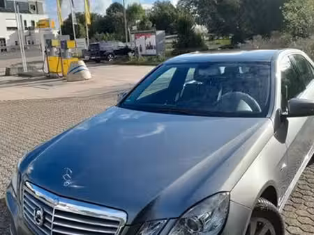 Mercedes-Benz Classe E E 200