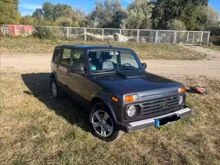Lada Niva 
