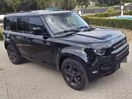 Land Rover Defender D200 3.0 200 X-Dynamic SE 4x4