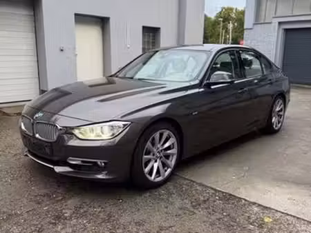 BMW Série 3 328i 2.0 245