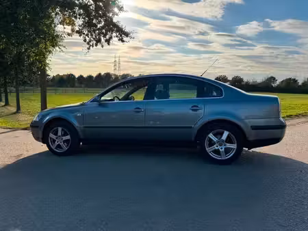 Volkswagen Passat 1.6 102