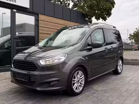 Ford Tourneo Courier 1.0 100 Titanium