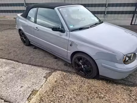 Volkswagen Golf 1.8 75