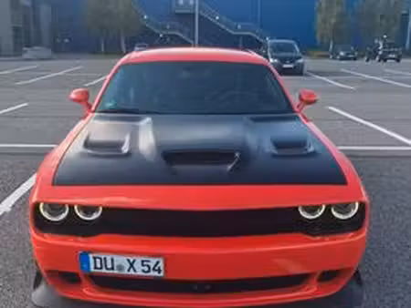 Dodge Challenger V8 6.4