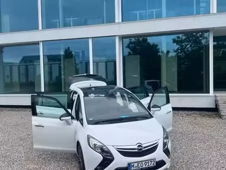 Opel Zafira OPC 1.7 OPC Line
