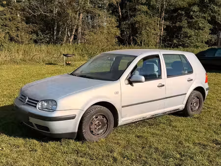 Volkswagen Golf 1.4 75