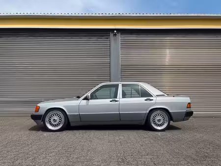 Mercedes-Benz 190 