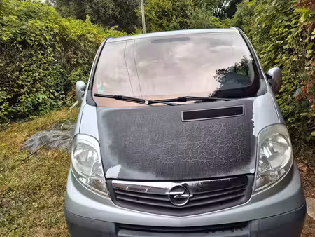Opel Vivaro 2.5 146